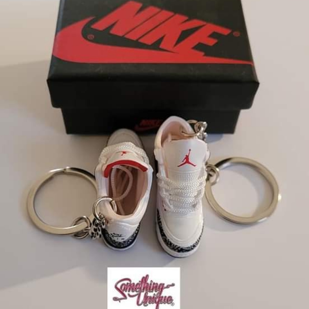 Mini Shoe Keychain - Picture 2 of 2